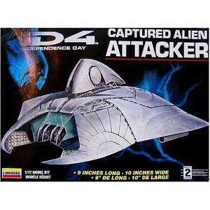  Captured Alien Attacker: Toys & Games