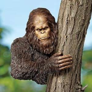  Bigfoot Tree Yeti Sculpture Patio, Lawn & Garden