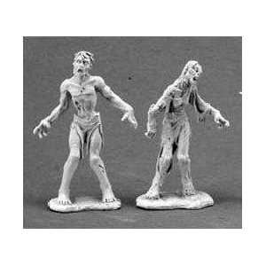    Dark Heaven Legends George and Gracie   Zombies (2) Toys & Games