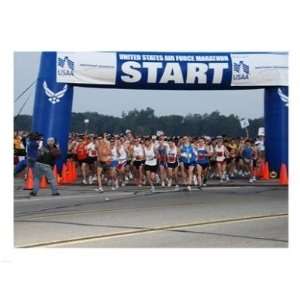  Pivot Publishing   B PPBPVP2845 Air Force Marathon  24 x 