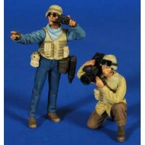  Verlinden 1/35 News Crew Iraq/Afghanistan (2) Toys 