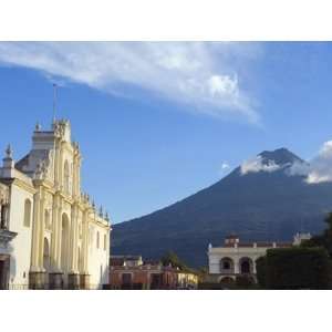 Volcan De Agua, 3765M, and Cathedral, Antigua, UNESCO World Heritage 