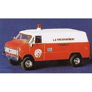   HO LA County Fire Dept. Paramedic Unit   Chevrolet Van: Toys & Games