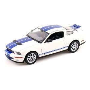  2007 Ford Shelby GT500 1/24   White Toys & Games