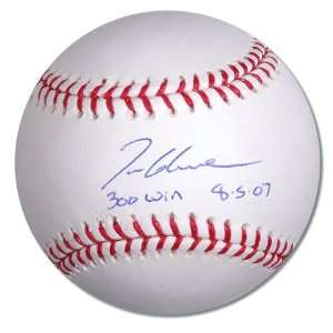  Tom Glavine Signed Baseball   300 WIN 8/5/07: Sports 