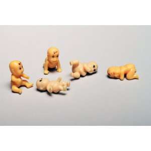  16 Tiny Tiny Squishy Baby Figures   Party Favors 