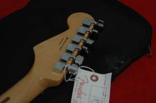 New Fender ® Standard Stratocaster, Strat, Arctic White, Rosewood 