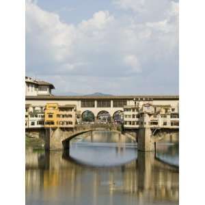  Ponte Vecchio, Famous Bridge over the Arno River, Florence 