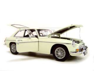 1969 MGC GT COUPE WHITE 1:18 AUTOART DIECAST MODEL  