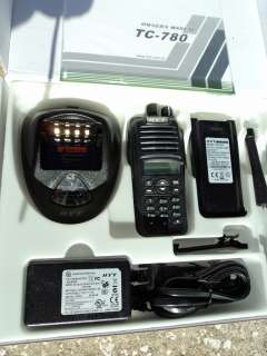 HYT TC 780 UHF Portable Radio 400   470 Mhz TC 780U(1) Earpiece, MINT 
