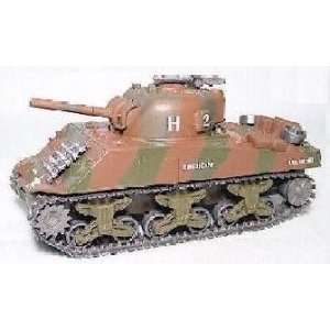  NEW RAY   1/32 M4A3 Sherman Tank Clearance (Plastic Kit 