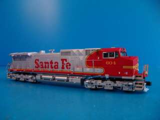   Dash 9 Santa Fe Locomotive Train Diesel Engine Parts Model  