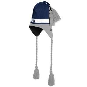   Era New York Yankees Navy Blue Tasselhoff Knit Hat: Sports & Outdoors