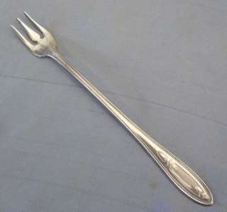 ANTIQUE PEERLESS ONEIDA SILVER PICKLE COCKTAIL SEAFOOD FORK LORAIN 