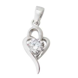 Lovely heart locket centering a 0.60ct Brilliant Round CZ in .925 