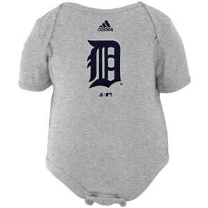 adidas Detroit Tigers Infant Ash Team Logo Creeper (6 9 