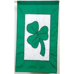    48 Shamrock St Patricks Day Applique Flag: Patio, Lawn & Garden
