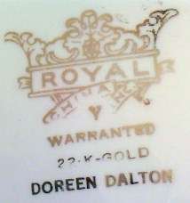 Royal China Dinner Plate Doreen Dalton 22 k Gold Floral  