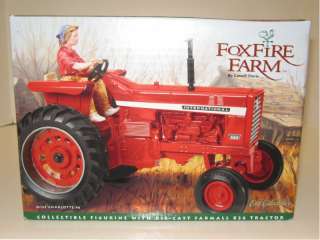 Up for sale is a 1/16 INTERNATIONAL HARVESTER 826 Foxfire Farm tractor 