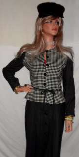 DAZZLING ITALIAN DESIGNER SKIRT SUIT MADE FROM THE FINEST LUXURIOUS 
