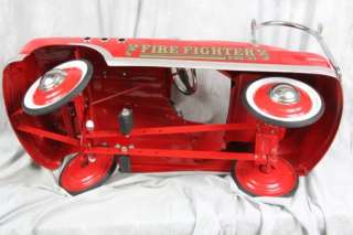   VINTAGE CLASSIC FIRE FIGHTER ENGINE NO. 23 PEDAL CAR FIRETRUCK  