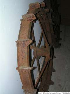 alte Eisenräder Räder 1 m vermutlich Ackergeräte VINTAGE Deko 