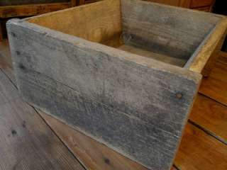 Early Primitive Antique Old Wooden Apple Box Feed Trough Canted Sides 