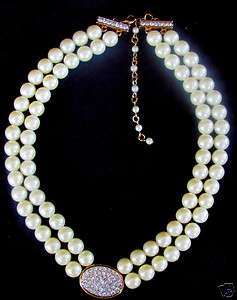   Avon collectible necklace faux pearl rhinestone w/lobster claw closure