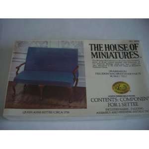  The House of Miniatures Furniture   Queen Anne Settee/cira 