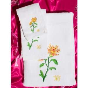   Designs Towels   Chrysanthemum Hand Towel: Home & Kitchen