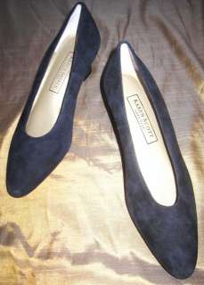NWOB Karen Scott Soft Step Navy Blue Mid Heel Dress Shoes 8B  