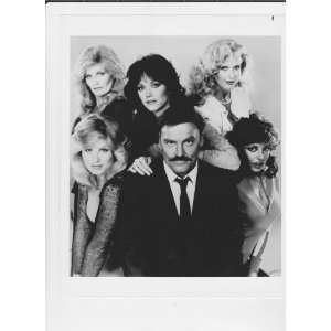  MIKE HAMMER STACY KEACH TANYA ROBERTS AND HIS GIRLS 8X10 