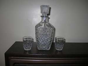 Old Clear Glass Whiskey Decanter / 2 Shot Glasses  