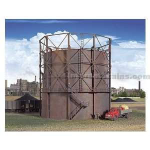    Walthers N Scale Cornerstone Gas Storage Tank Kit: Toys & Games